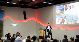 Olympia-Fr&uuml;hst&uuml;ck. Rund 70 Personen des Vereins Wirtschaftsforum Oberwallis folgten in der vergangenen Woche den Ausführungen von Staatsrat Fr&eacute;d&eacute;ric Favre und dem Olympia-Delegierten Ralf Kreuzer (Bild) im World Nature Forum in Naters.