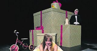 Wie? Wie wird man die &auml;ltere Schwester los? Die zweite Prinzessin l&auml;sst ihre Fantasie walten. 