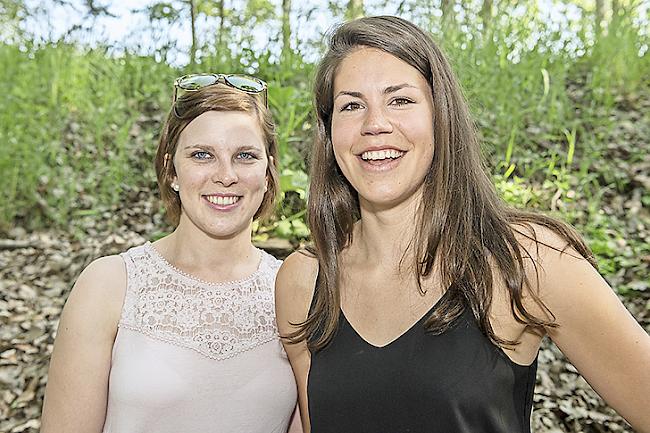 Ramona Kreuzer (25) und Jelena Zumoberhaus (26), Oberwald.
