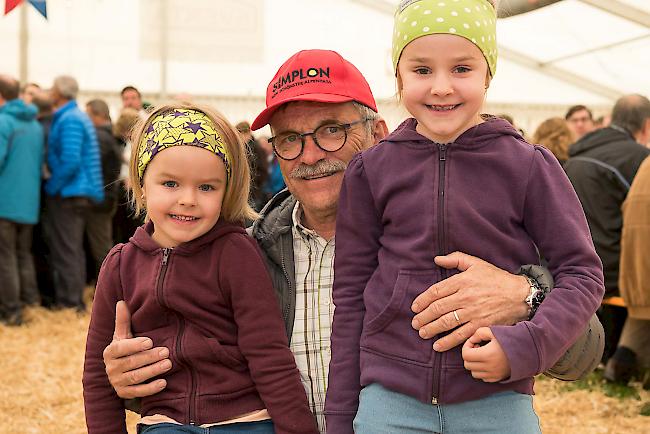 Amèlie (6), Gabriel (66), Zoè Rittiner (4), Simplon-Dorf.