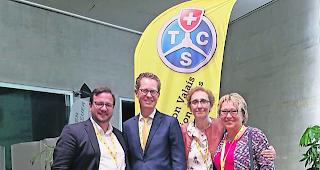 92. GV der Sektion Wallis des TCS. Vizepr&auml;sident Philipp Matthias Bregy, Simon Fluri, Pr&auml;sidentin Fabienne Bernard sowie Ruth Bornet (von links). 