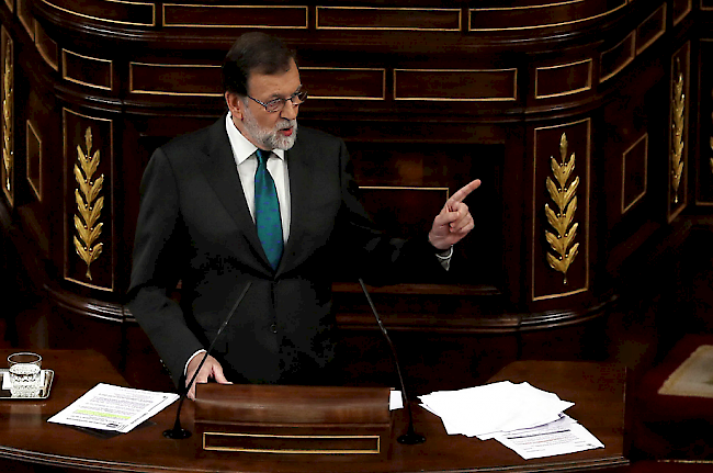 Misstrauensantrag. In der zweitätigen Parlamentsdebatte fehlten am Donnerstag nur wenige Stimmen, um den spanischen Ministerpräsidenten Mariano Rajoy zu Fall zu bringen.