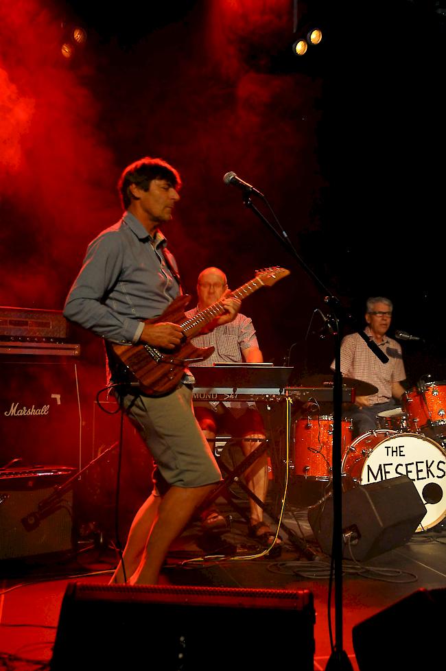 André Zurschmitten («Dany & the Dynamics») mit seiner Gitarre. 