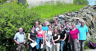 Geschafft. Die Kursteilnehmer nach dem Erhalt ihres Diploms. 