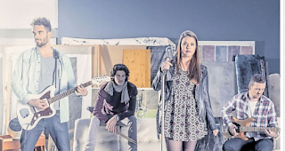 Funky und kritisch. Die Band, von links: Lukas Julen, Martin Kronig, Magalie Schaller und Samuel
Truffer.