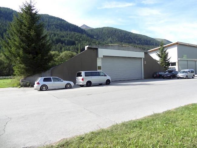 Am 15. Juni hat die Bevölkerung der Gemeinde Obergoms über den Entscheid von vier Hangars auf dem Flugplatz-Areal in Ulrichen zu entscheiden. 