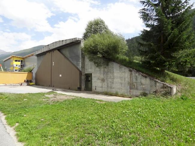 Am 15. Juni hat die Bevölkerung der Gemeinde Obergoms über den Entscheid von vier Hangars auf dem Flugplatz-Areal in Ulrichen zu entscheiden. 