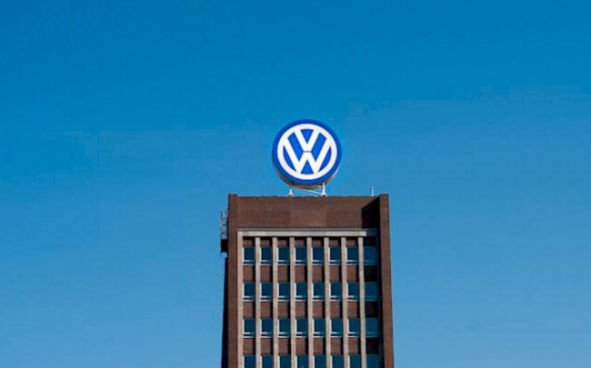 Prüfzyklus. Aufgrund neuer EU-Abgasmessungen muss Volkswagen die Produktion nach den Werksferien (7. bis 27.Juli) zeitweise einstellen.