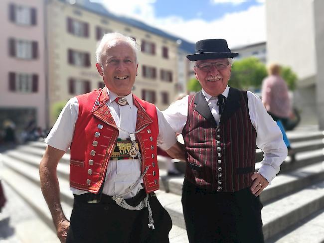 Die Toggenburger Tracht (links) und die Tracht aus der Stadt Wyl