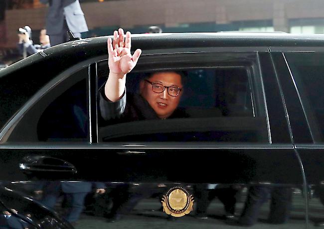 Kim Jong Un ist am Sonntag nach Singapur aufgebrochen. Dort soll es am Dienstag zum historischen Treffen mit US-Präsident Donald Trump kommen. 