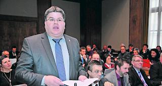 Zufrieden. &laquo;Die Autonomie und Unabh&auml;ngigkeit des Verfassungsrates ist gew&auml;hrleistet&raquo;, so Christophe Claivaz, Fraktionschef der PLR. 