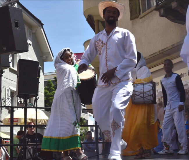 Impressionen des diesjährigen Fests der Kulturen auf dem Visper Kaufplatz.