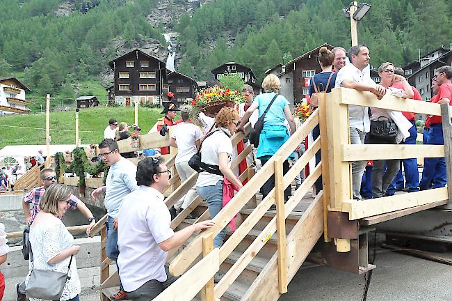 Impressionen des 77. Oberwalliser Tambouren- und Pfeiferfests in Saas-Balen.