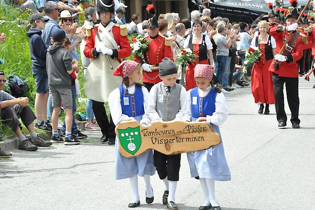 Impressionen des 77. Oberwalliser Tambouren- und Pfeiferfests in Saas-Balen.