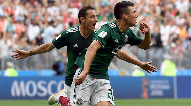 Hirving Lozano (vorne) trifft zum Sieg Mexikos.