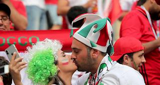 Freude der Iranerinnen und Iraner am stolzen Auftritt ihres Teams. Trotz Niederlage.