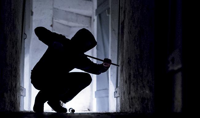 Die Polizei informiert über Einbruchschutz zur Ferienzeit.