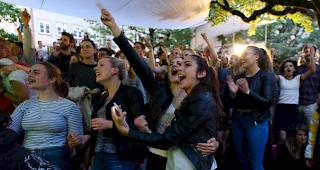 Viele Feiernde waren am Freitagabend anzutreffen.