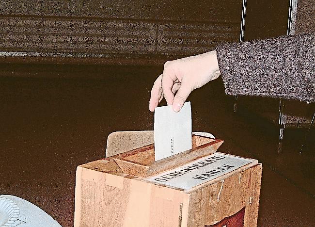Zweckmässige Änderungen. Der Staatsrat will für die nächsten kantonalen Wahlen die Verfassung in drei Punkten abändern.Foto wb