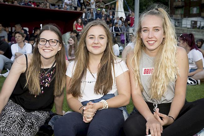 Michelle Steffen (18), Brigerbad, Laura Aquilino (17) und Anja Kummer (18), Termen.