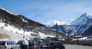 Zustupf. Der Bundesrat will 60 Millionen Franken investieren, um die Verladeanlagen f&uuml;r Autoz&uuml;ge am L&ouml;tschberg, Simplon, Furka, Oberalp und Vereina zu erneuern. &Uuml;ber den Verpflichtungskredit befindet das Parlament mit dem Budget 2019.