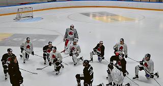 Seit Juni trainiert der EHC Visp in der Eishalle Brig.