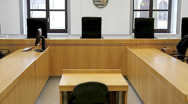 Am Dienstagvormittag hat vor dem St. Galler Kreisgericht der Prozess gegen einen 61-jährigen Kosovaren begonnen. 