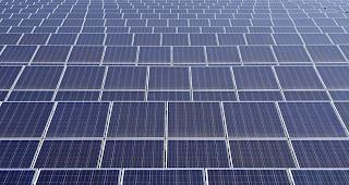 Pro Monat wurden rund 700 kleine Photovoltaikanlagen neu angemeldet.