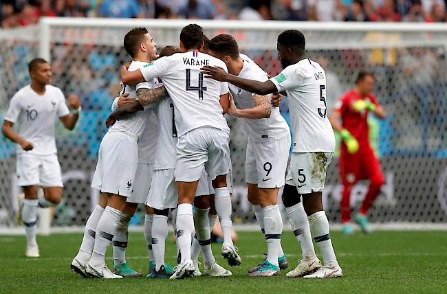 Les Bleus. Dank Toren von Griezmann und Varane stehen die Franzosen als erster Halbfinalist der Fussball-WM 2018 fest