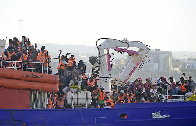 Riskant. Gemäss Uno-Angaben überqueren immer weniger Menschen das Mittelmeer. Die Zahl der Todesopfer sei jedoch deutlich gestiegen. Foto