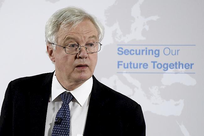 Viele Abgänge. David Davis ist der sechste Minister, den May seit der Neuwahl im vergangenen Juni verliert.