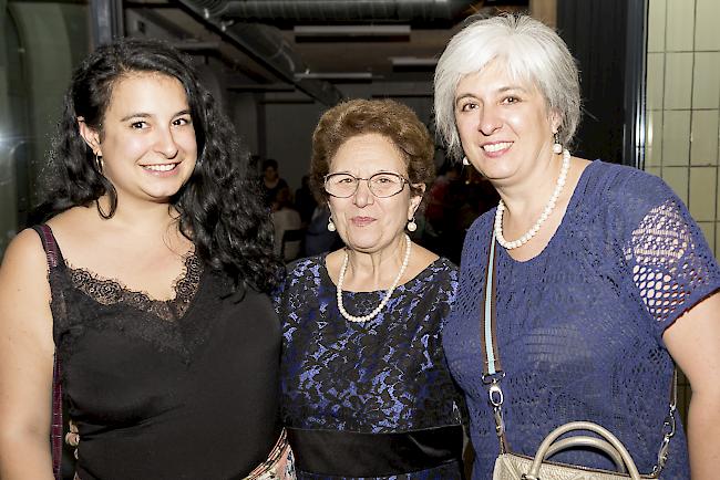 Loredana Catalano (29), Maria-Grazia Troia (73) und Pietra Catalano (53), Brig-Glis.