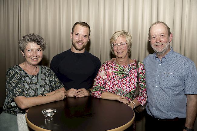 Elsbeth Ruppen (58), Naters, Marco Schmidhalter (25), Visp, Gabi Hanenberg (57) und Stefan Ruppen (59), Naters.