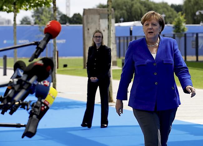 Reaktion. Im Streit um das Budget des Verteidigungsbündnisses Nato war US-Präsident Trump der deutschen Regierung vor, ein «Gefangener» Russlands zu sein. Die deutsche Bundeskanzlerin Merkel wies diesen Vorwurf nun vehement zurück.