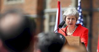 Grossbritanniens Premierministerin Theresa May hat parteiinterne Kritiker davor gewarnt, durch einen Boykott ihrer Brexit-Strategie den geplanten EU-Austritt des Vereinigten K&ouml;nigreichs komplett aufs Spiel zu setzen.
