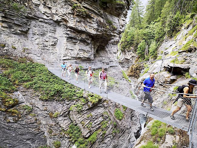 Impressionen von der kulinarischen Wanderung in Leukerbad