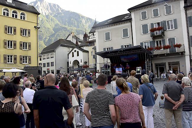 Nino (10), Karin (41), Stian (7), Thierry (5) und Daniel Zeiter (41) aus Fiesch.