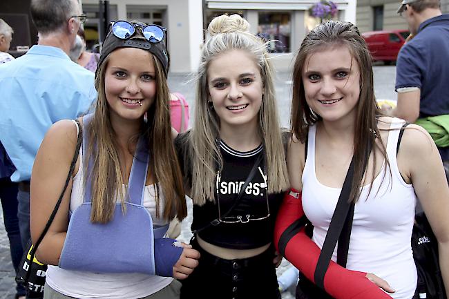 Viktoria Margelisch (16) von der Bettmeralp, Salome Tannast (19) und Medea Lehner (19) aus Wiler.