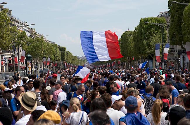 Die Franzosen empfangen ihre Weltmeister.