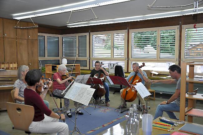 Harmonisch. Das Streichensemble hat den Bogen raus.