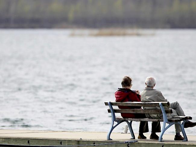 Klarer Trend. Gemäss der vom «Sonntagsblick» veröffentlichten Studie hat sich eine Mehrheit der Befragten für eine Erhöhung des Frauenrentenalters von heute 64 auf 65 ausgesprochen.