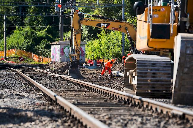 Umfangreich. Im Sommer führt die SBB in der ganzen Schweiz Unterhaltsarbeiten aus. Reisende müssen auf gewissen Strecken zeitweise mit Einschränkungen rechnen.