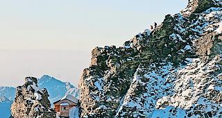 H&ouml;rnligrat. Die Besteigung des Matterhorns &uuml;ber den H&ouml;rnligrat geh&ouml;rt zu den schwierigsten Normalrouten auf Schweizer Viertausender.