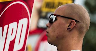 Beschlagnahmt. Bei Razzien und Festnahmen in der rechten Szene fanden die Sicherheitsbeh&ouml;rden in den vergangenen Jahren zahlreiche &laquo;Feindeslisten&raquo; mit tausenden Namen, Telefonnummern und Adressen.