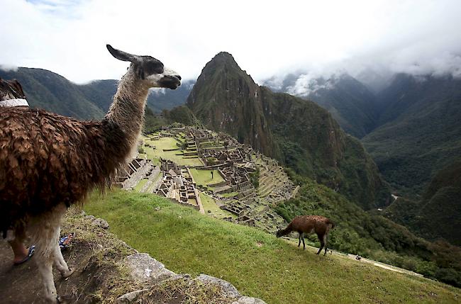 Die im 15. Jahrhundert erbaute Stadt Machu Picchu ist die wichtigste Touristenattraktion Perus.