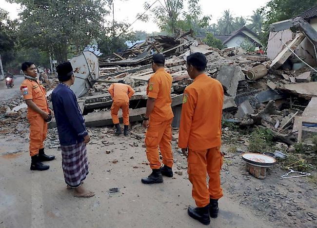 Naturgewalt. Vor einer Woche starben 16 Menschen bei einem Erdbeben auf Lombok, nun hat die Erde auf der indonesischen Ferieninsel wieder gebebt.