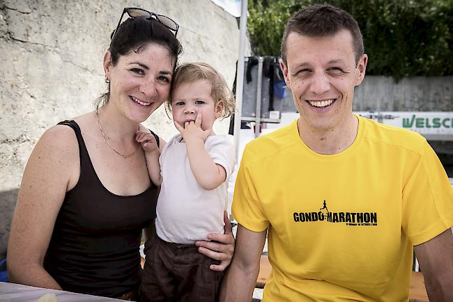 Andrea (32), Melissa (1.5) und Daniel Berchtold (38), Raron.