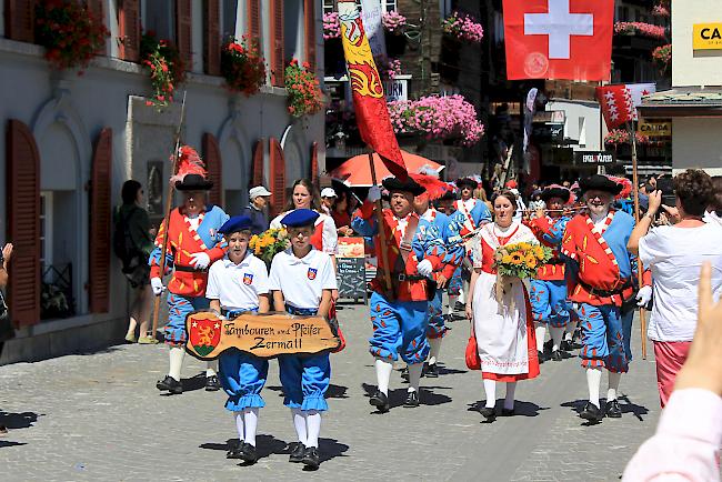 Tambouren und Pfeifer Zermatt 