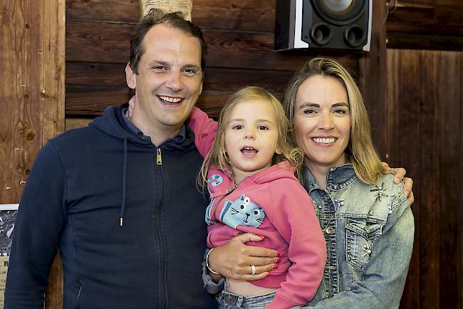 Nicolas (41), Clémence (3) und Josianne Dejoannis-Walpen (40), Wollerau SZ.