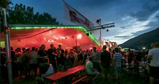 Das Fest ging ungehindert weiter.